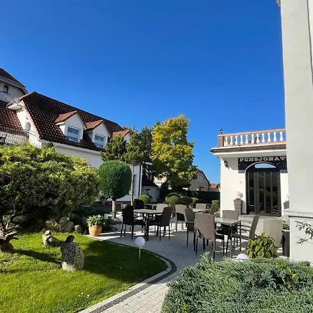 Pod Wozem Pensjonat Trzebiatow nad Rega