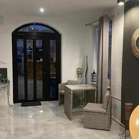 Pod Wozem Pensjonat Trzebiatow nad Rega