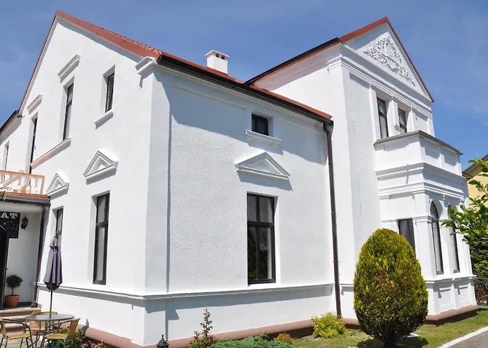 Pod Wozem Pensjonat Trzebiatow nad Rega